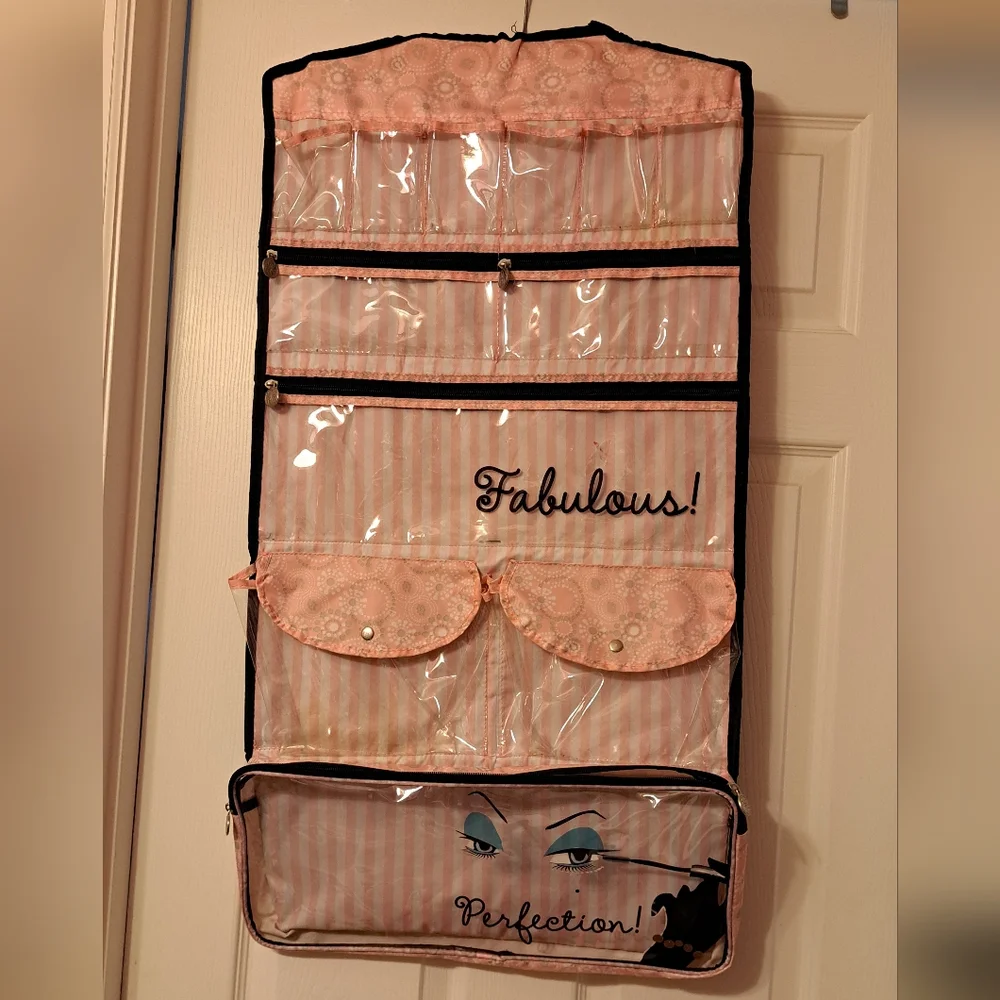 4/$15 🌻 Stylish Pink Hanging Organizer